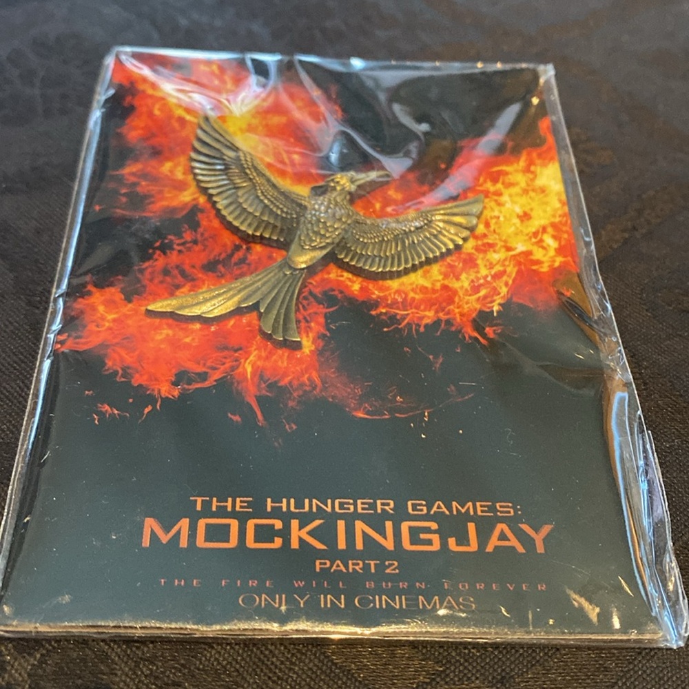 🆕 The Hunger Games: Mockingjay Collectible Official Pin!!! NEW!!!